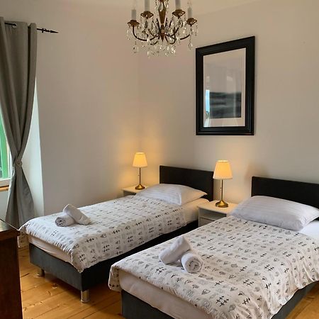 Apartments And Rooms Ille شيبينيك المظهر الخارجي الصورة