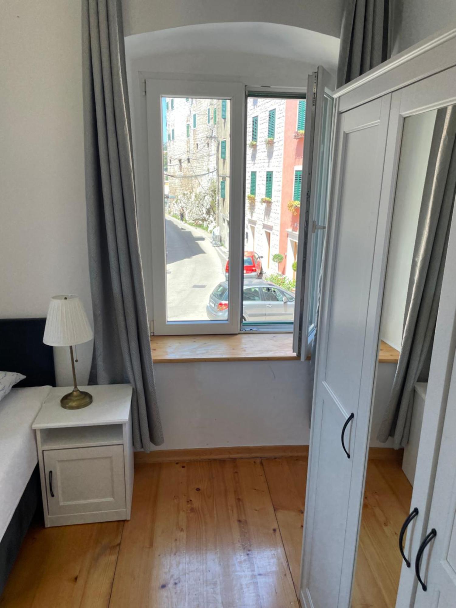 Apartments And Rooms Ille شيبينيك المظهر الخارجي الصورة