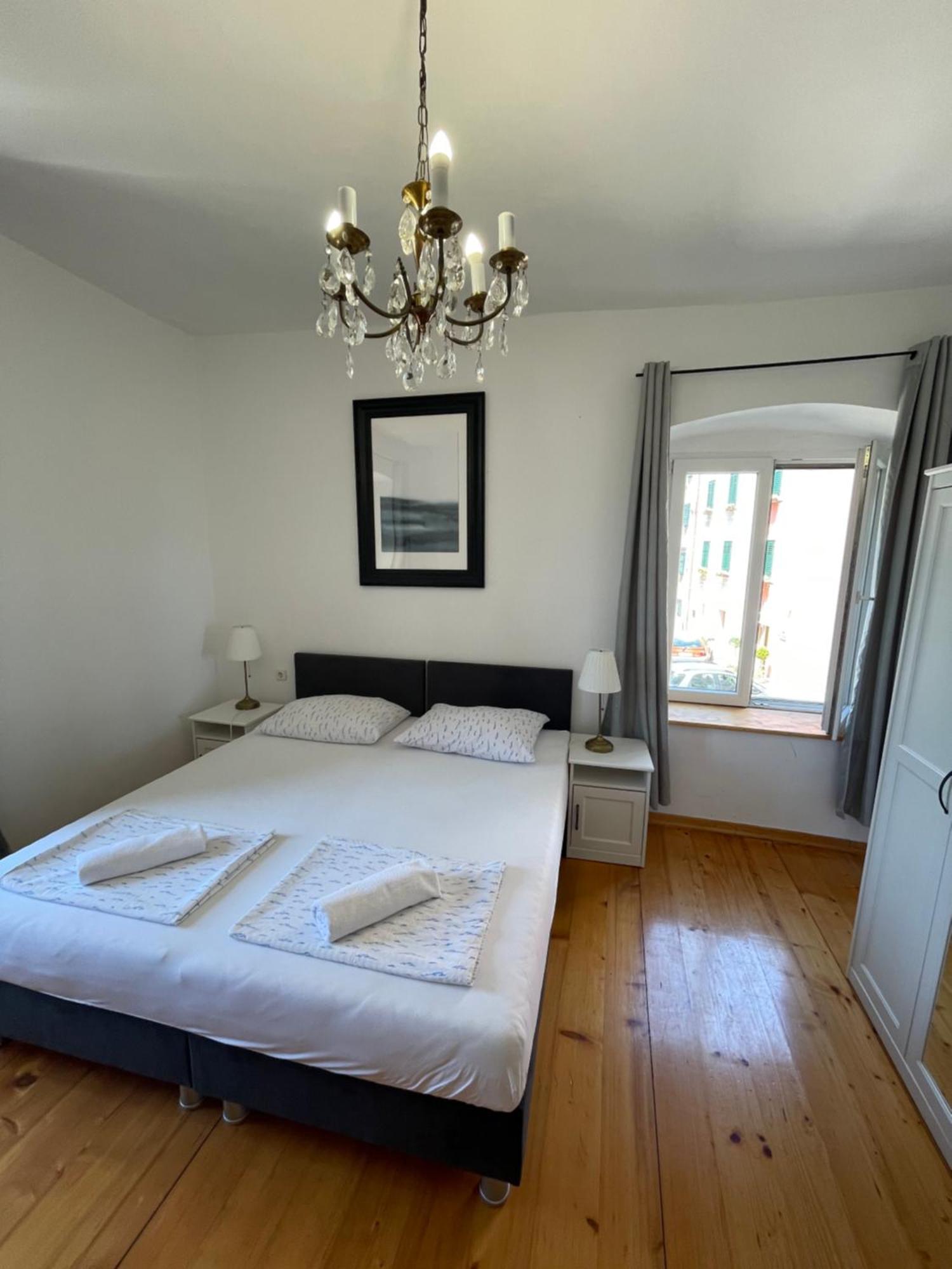 Apartments And Rooms Ille شيبينيك المظهر الخارجي الصورة