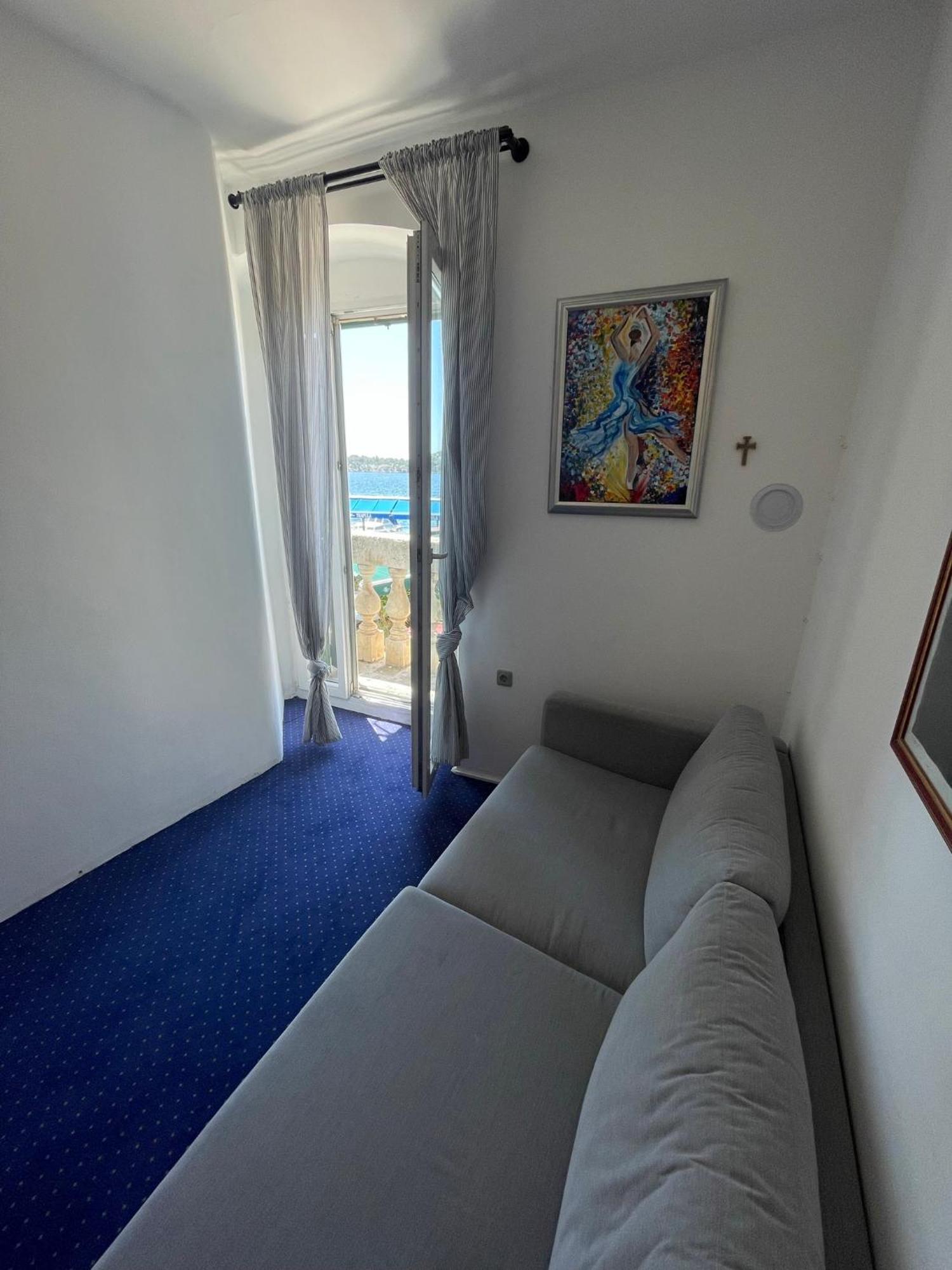 Apartments And Rooms Ille شيبينيك المظهر الخارجي الصورة