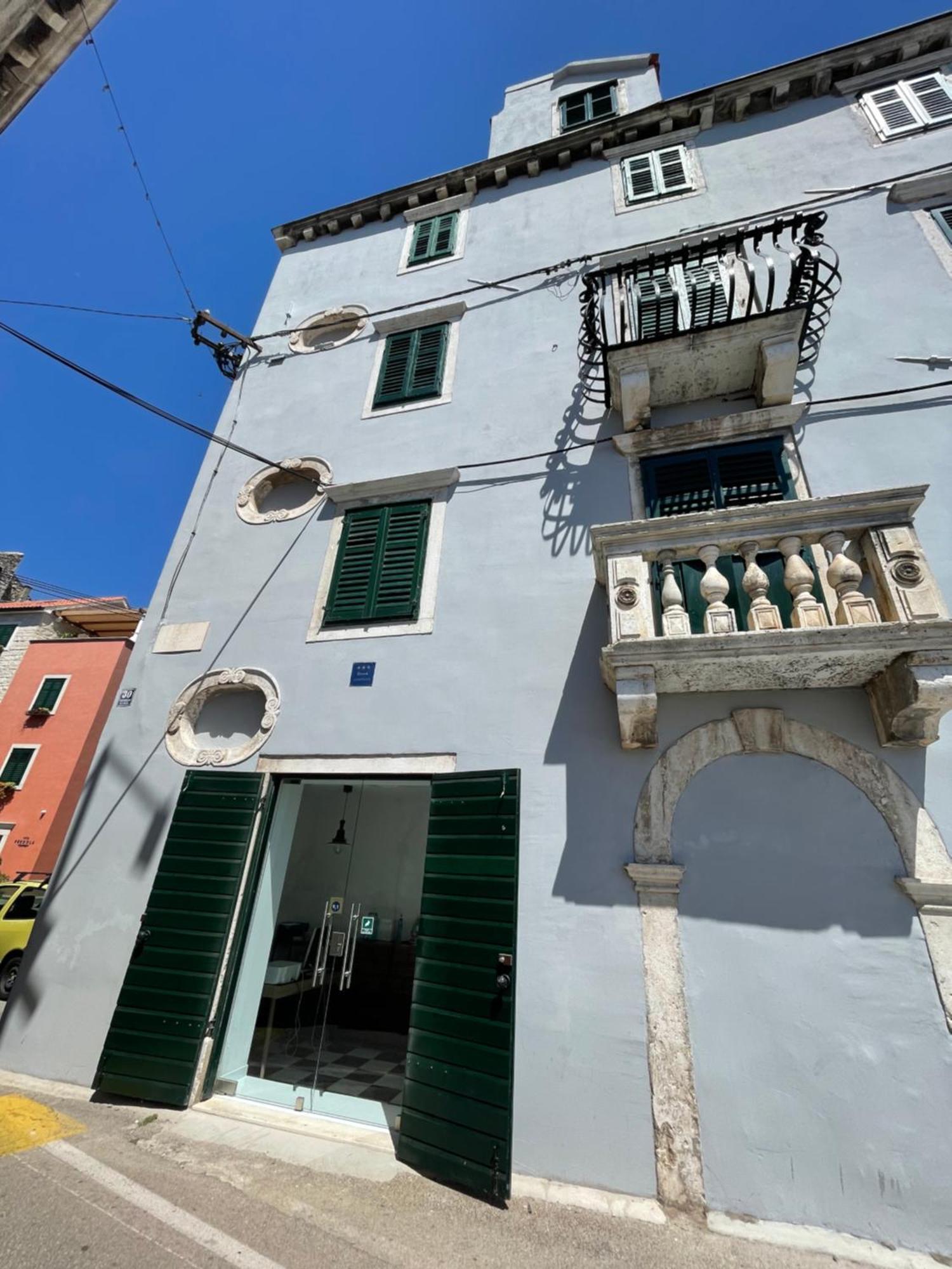 Apartments And Rooms Ille شيبينيك المظهر الخارجي الصورة