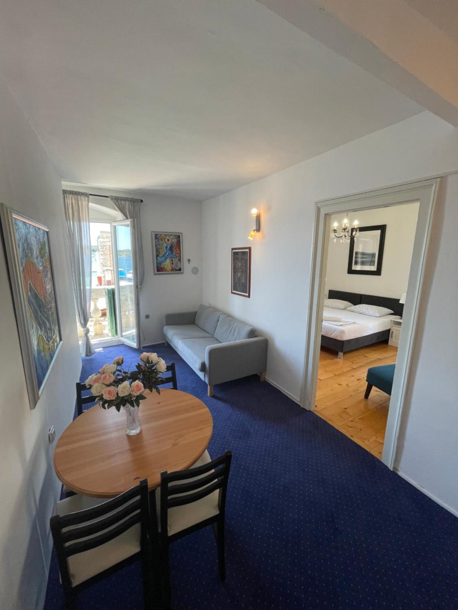 Apartments And Rooms Ille شيبينيك المظهر الخارجي الصورة