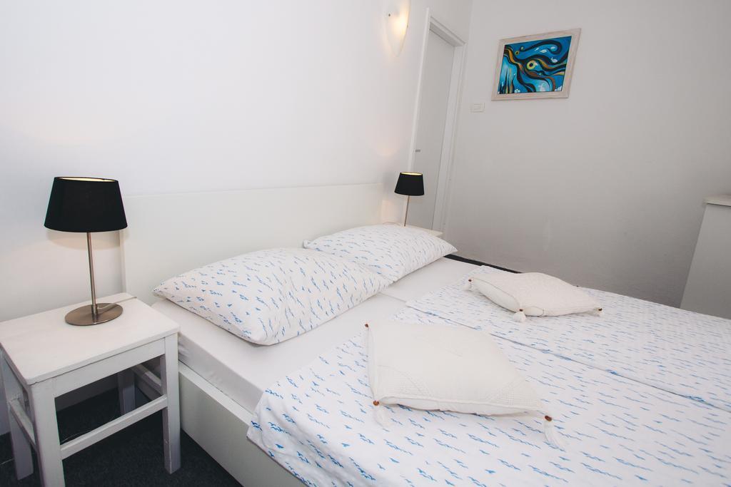 Apartments And Rooms Ille شيبينيك المظهر الخارجي الصورة