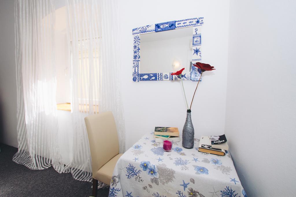 Apartments And Rooms Ille شيبينيك المظهر الخارجي الصورة