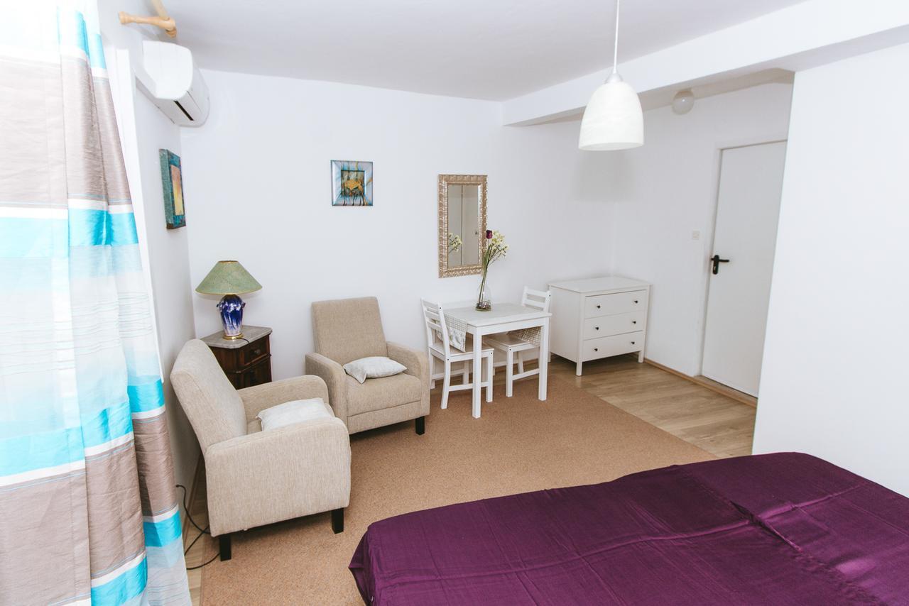 Apartments And Rooms Ille شيبينيك المظهر الخارجي الصورة