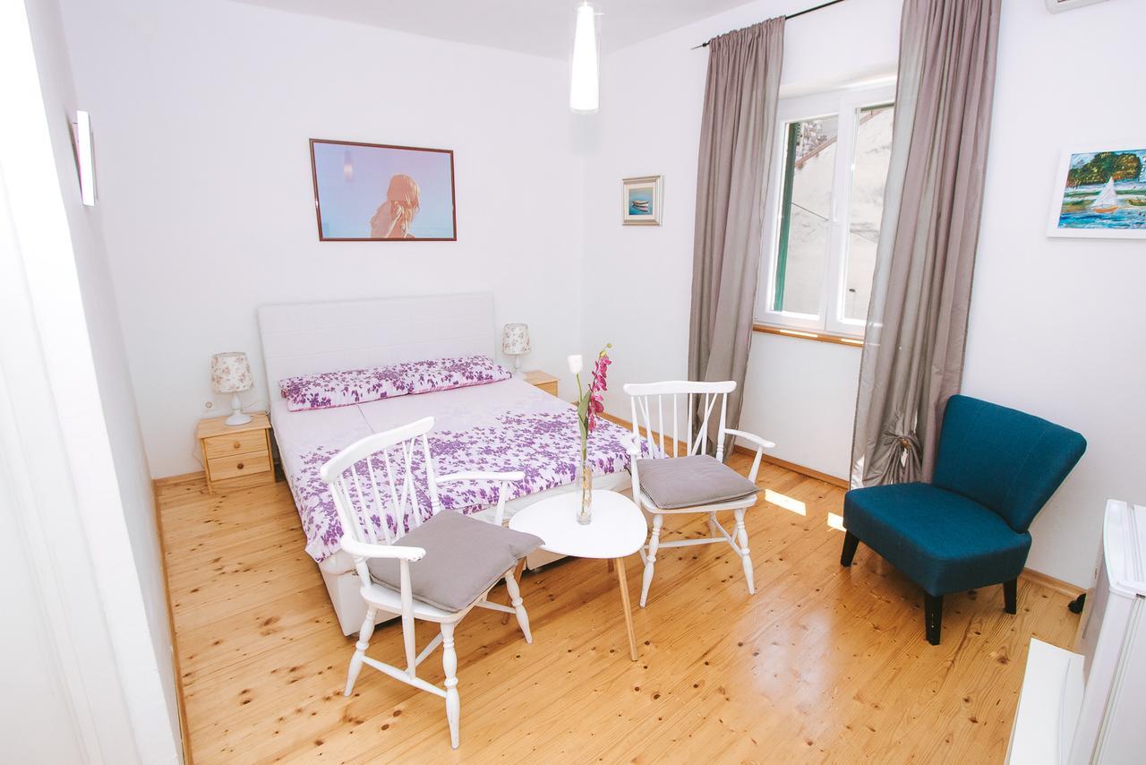Apartments And Rooms Ille شيبينيك المظهر الخارجي الصورة