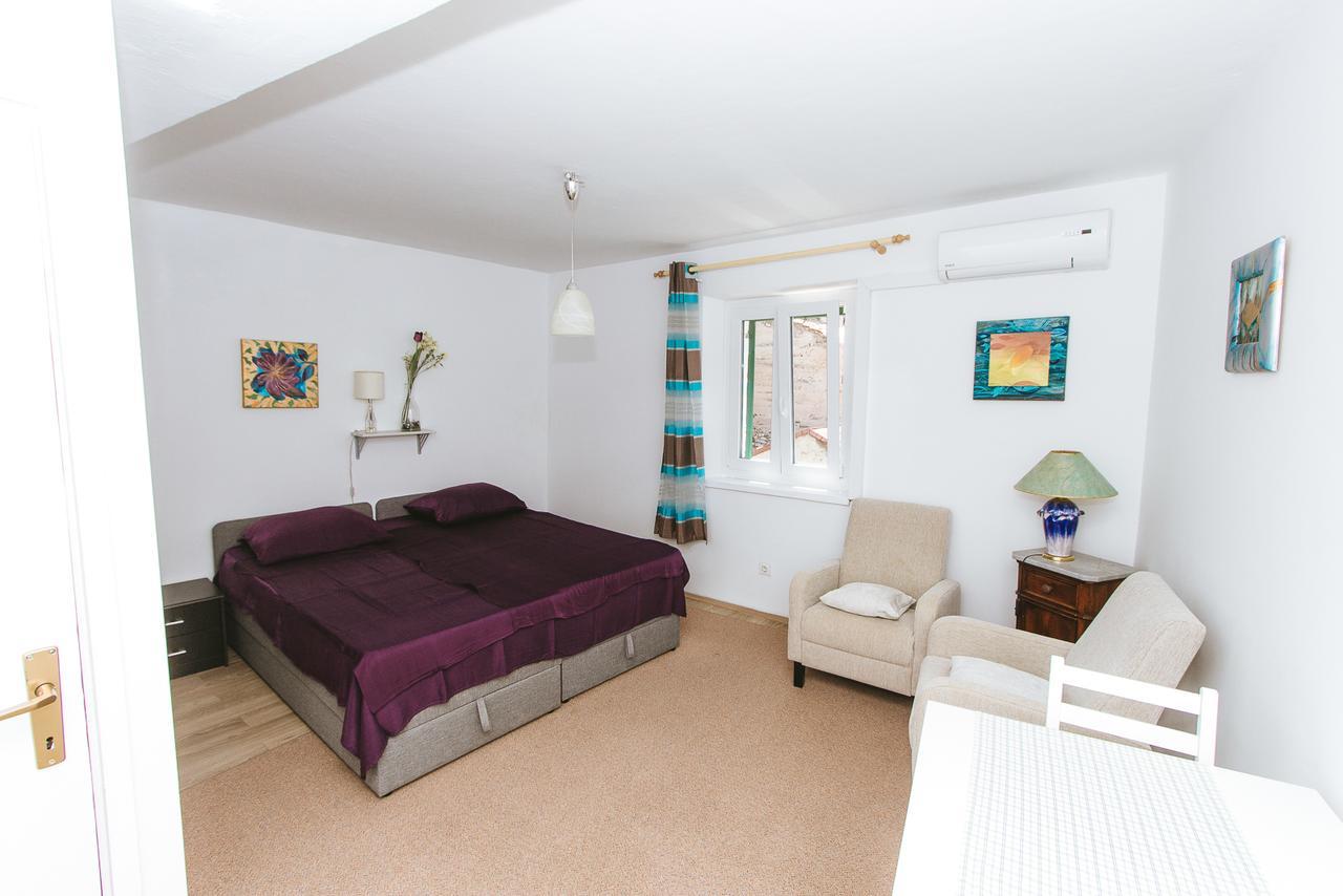 Apartments And Rooms Ille شيبينيك المظهر الخارجي الصورة