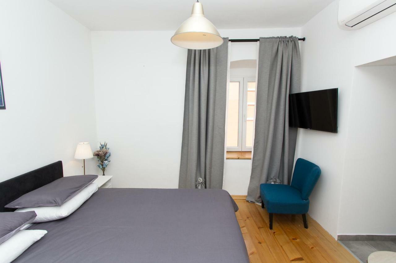 Apartments And Rooms Ille شيبينيك المظهر الخارجي الصورة